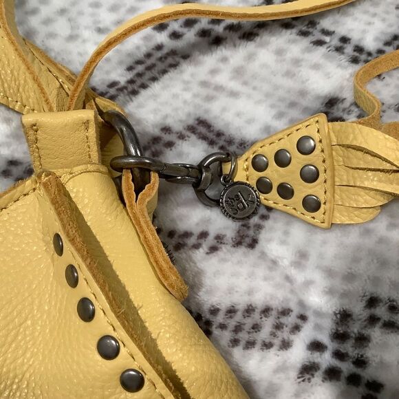 The Sak pastel yellow hobo bag - Picture 13 of 14